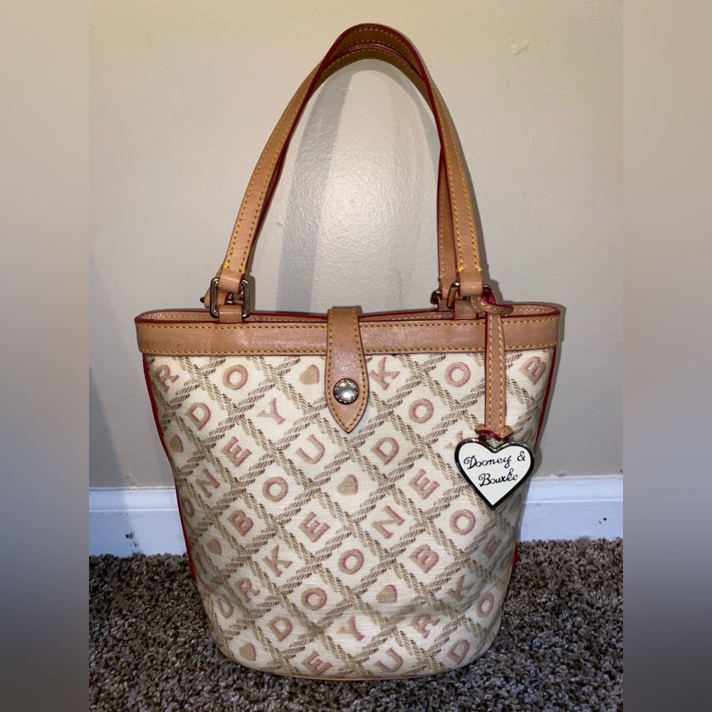 Dooney & Bourke vintage Y2K